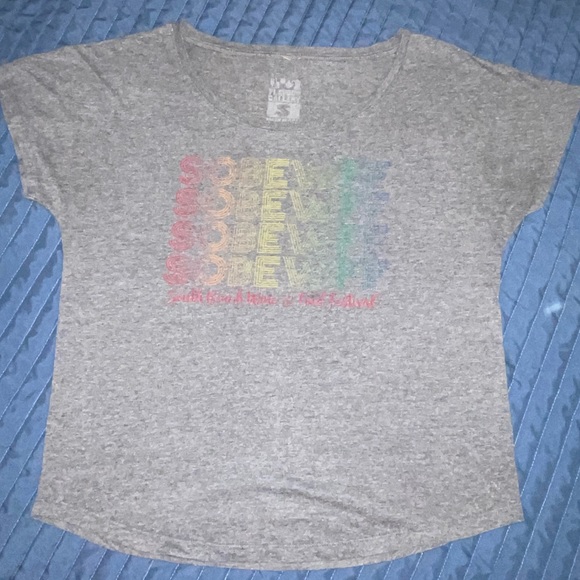 SOBEWFF South Beach Wine & Food Festival T-shirt Retro Rainbow 🌈 Graphic - Picture 2 of 6